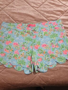 Lilly Pulitzer Blue Floral Scallop Hem Disney Shorts